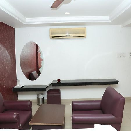 Sri Srinivasar Residency Hotel Велор Екстериор снимка