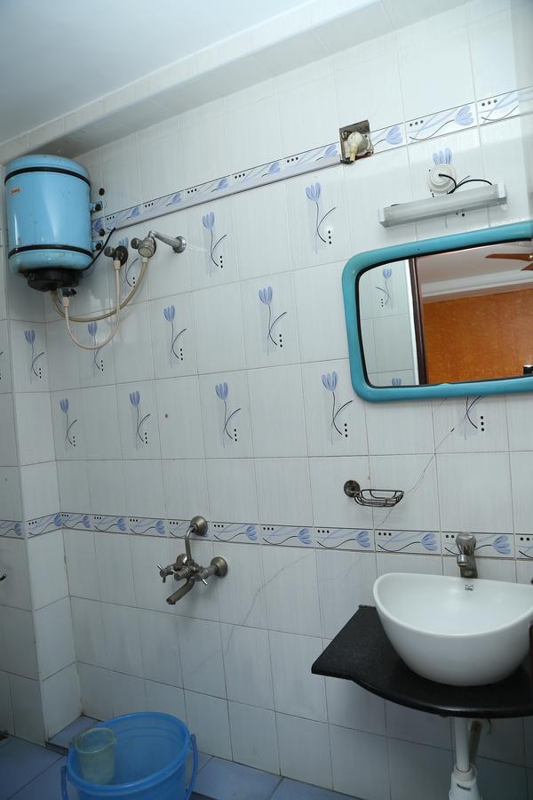 Sri Srinivasar Residency Hotel Велор Екстериор снимка