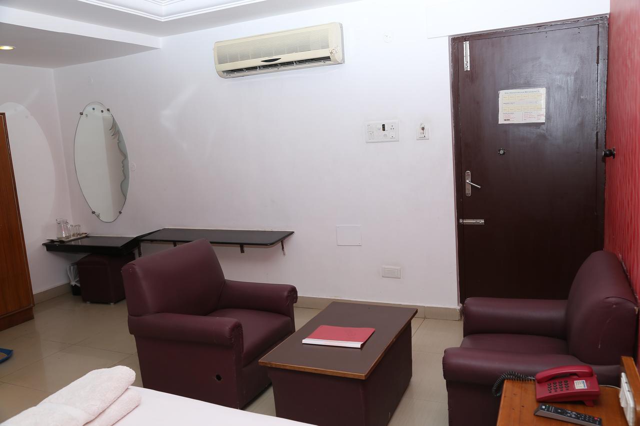 Sri Srinivasar Residency Hotel Велор Екстериор снимка